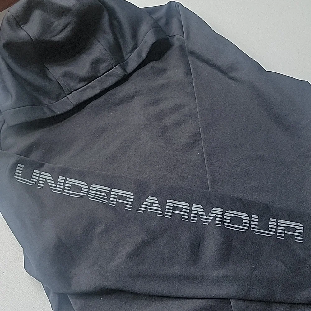 Under Armour black hoodie - Picture 2 of 8